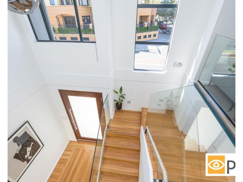 30 Pensioner Guard Road, North Fremantle WA 6159