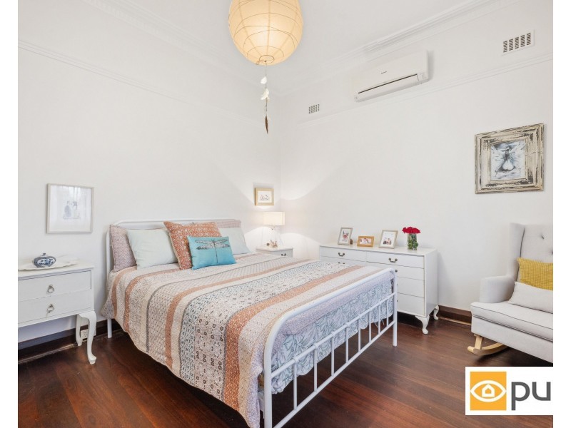 18 Newmarket Street, Beaconsfield WA 6162