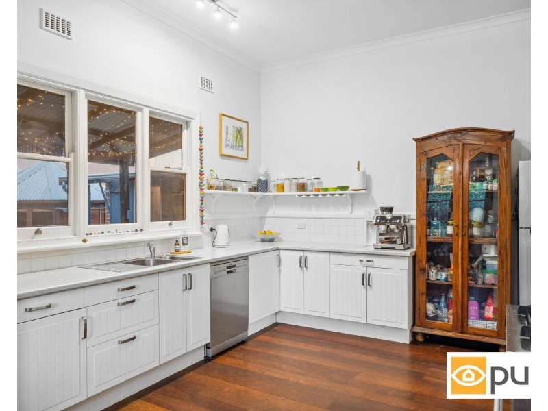 18 Newmarket Street, Beaconsfield WA 6162