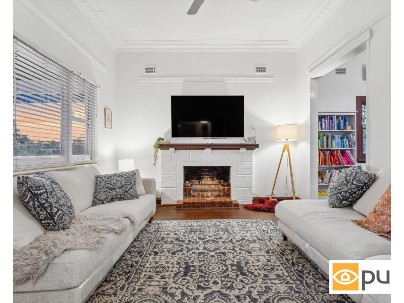 18 Newmarket Street, Beaconsfield WA 6162