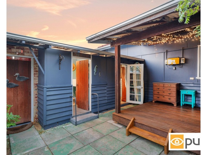 18 Newmarket Street, Beaconsfield WA 6162