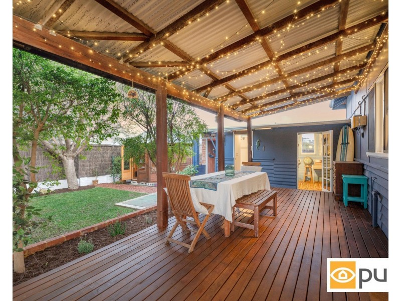 18 Newmarket Street, Beaconsfield WA 6162