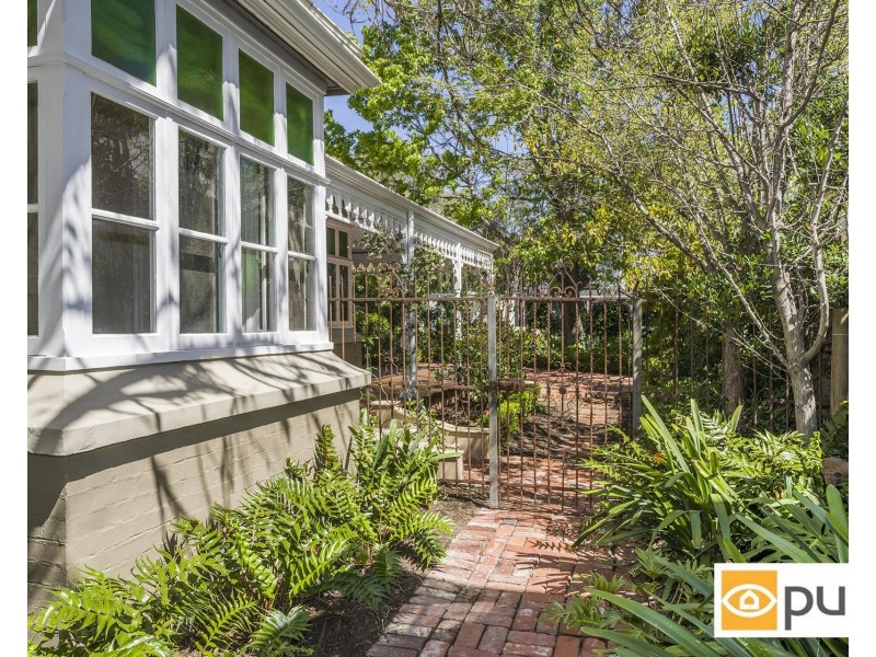 11 Wood Street, Swanbourne WA 6010