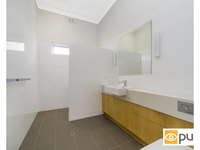 11 Wood Street, Swanbourne WA 6010