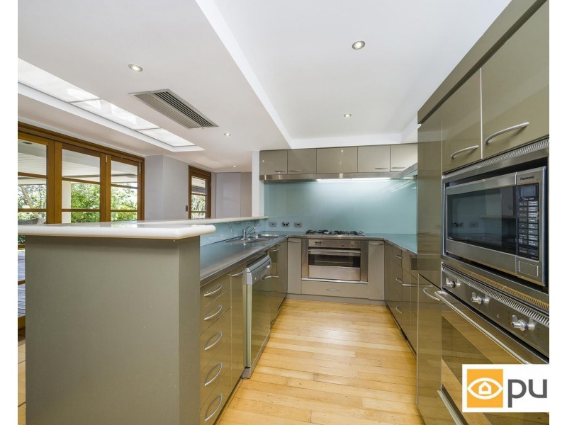 11 Wood Street, Swanbourne WA 6010