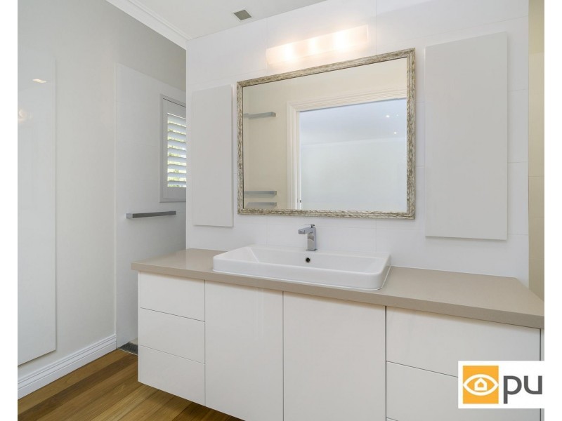 11 Wood Street, Swanbourne WA 6010