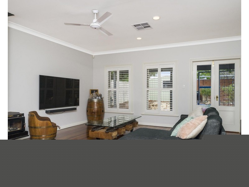 22 Kincardine Crescent, Floreat WA 6014