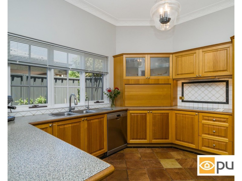 8 The Grove, Wembley WA 6014