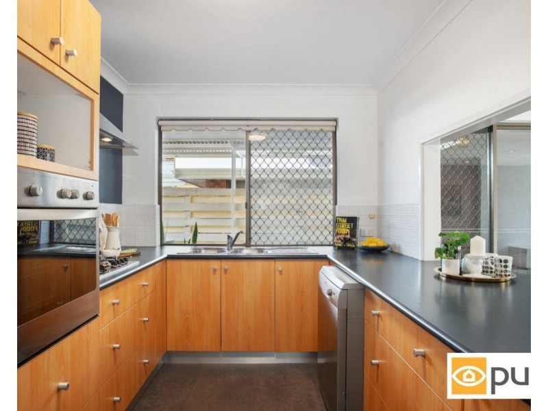 2/33 Strickland Street, Mount Claremont WA 6010