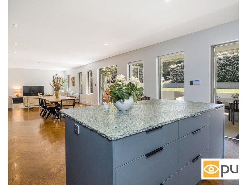 8 Columba Place, Peppermint Grove WA 6011