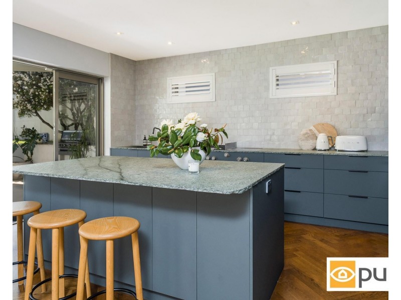 8 Columba Place, Peppermint Grove WA 6011