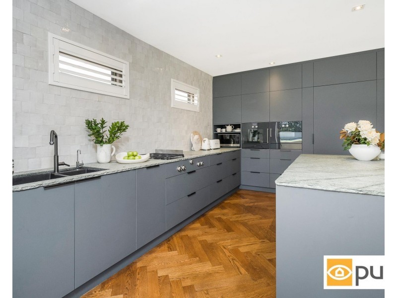 8 Columba Place, Peppermint Grove WA 6011