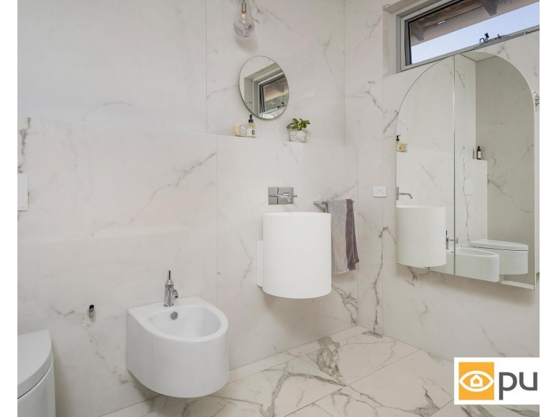 8 Columba Place, Peppermint Grove WA 6011