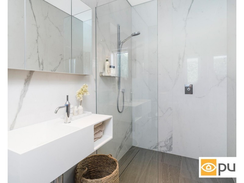 8 Columba Place, Peppermint Grove WA 6011