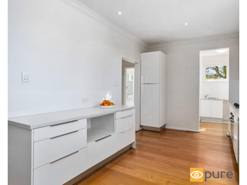 6/4 Richardson Avenue, Claremont WA 6010