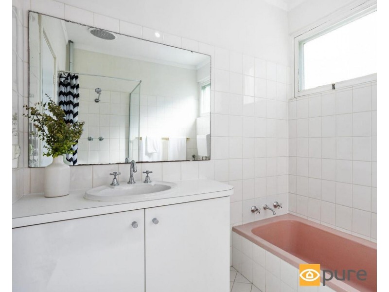 6/4 Richardson Avenue, Claremont WA 6010