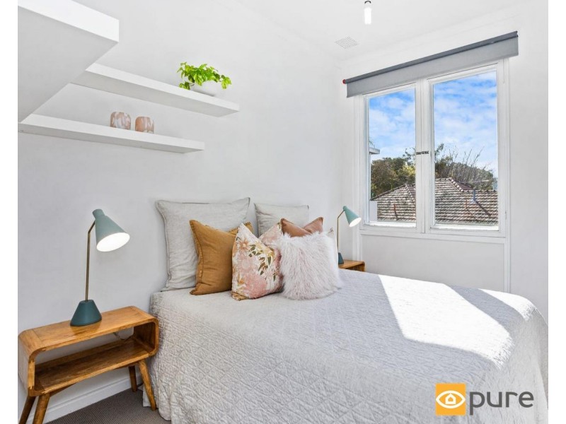 6/4 Richardson Avenue, Claremont WA 6010