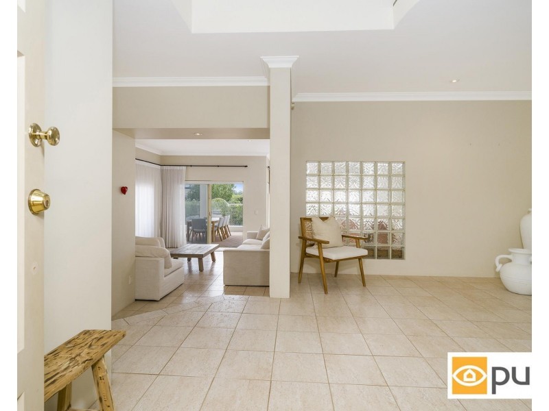 37 St Johns Wood Boulevard, Mount Claremont WA 6010
