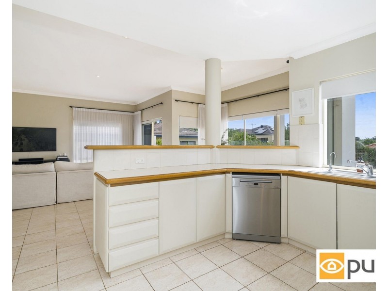37 St Johns Wood Boulevard, Mount Claremont WA 6010