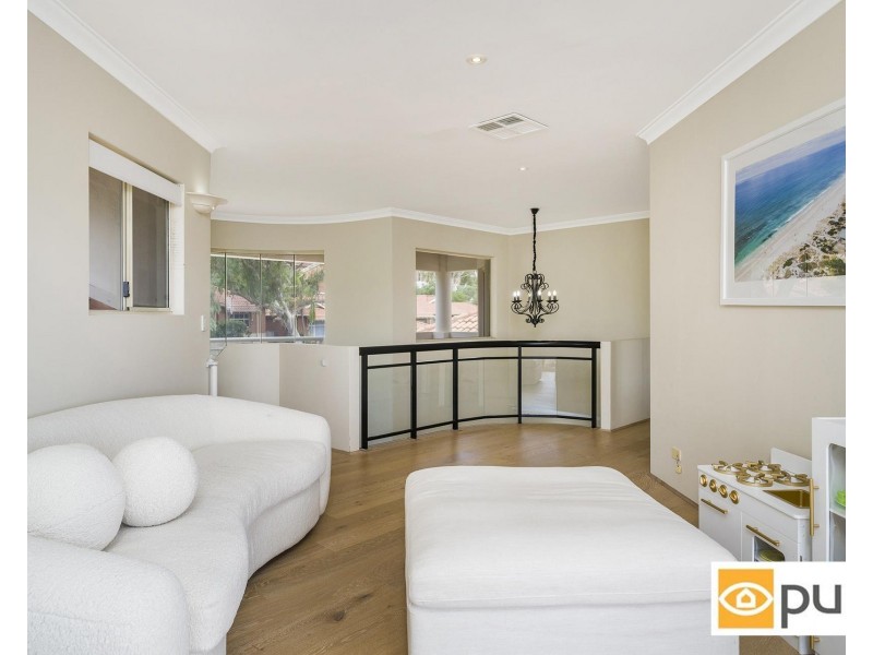 37 St Johns Wood Boulevard, Mount Claremont WA 6010