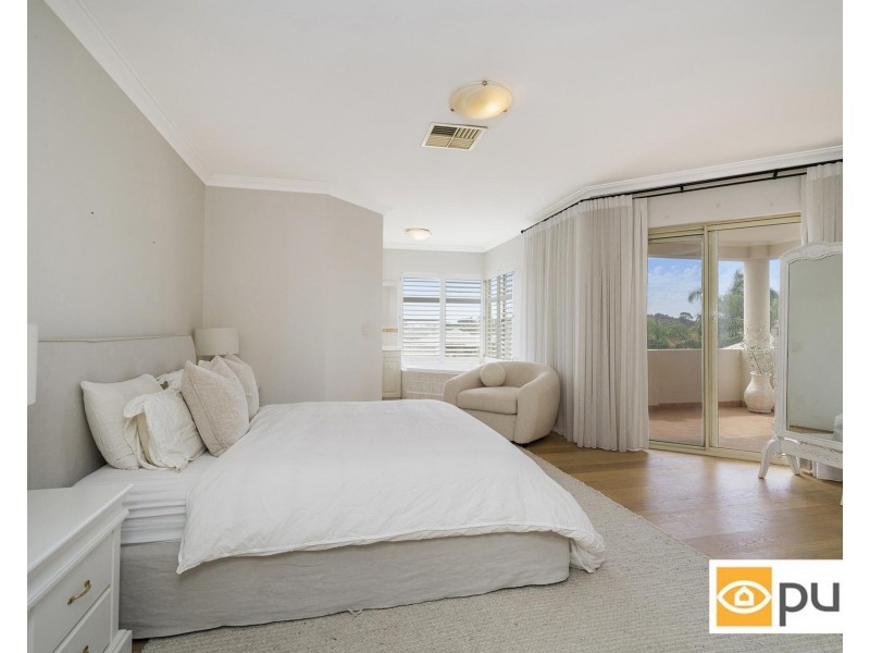 37 St Johns Wood Boulevard, Mount Claremont WA 6010