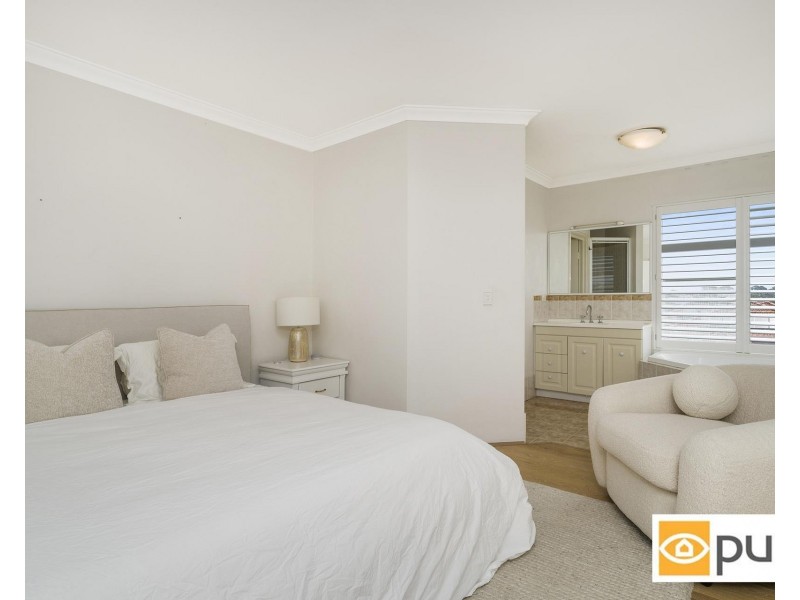 37 St Johns Wood Boulevard, Mount Claremont WA 6010