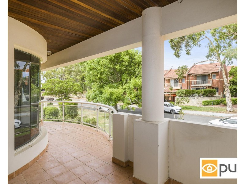 37 St Johns Wood Boulevard, Mount Claremont WA 6010