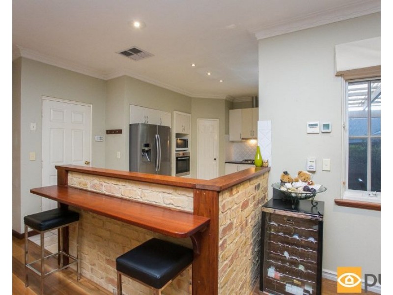 14 McKenna Glen, Mount Claremont WA 6010