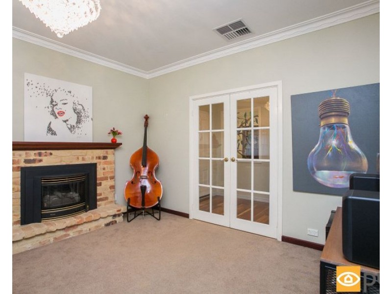 14 McKenna Glen, Mount Claremont WA 6010