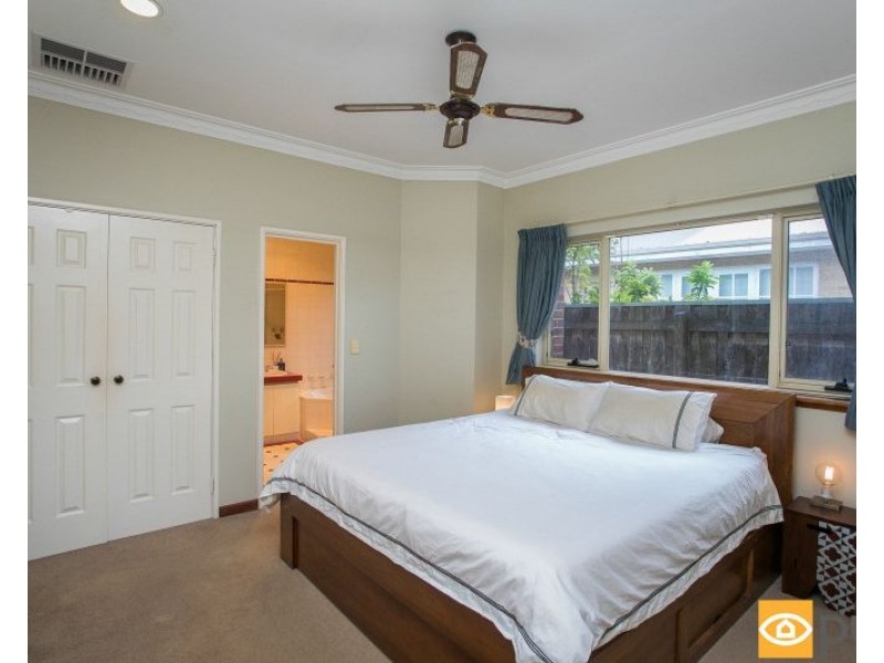 14 McKenna Glen, Mount Claremont WA 6010