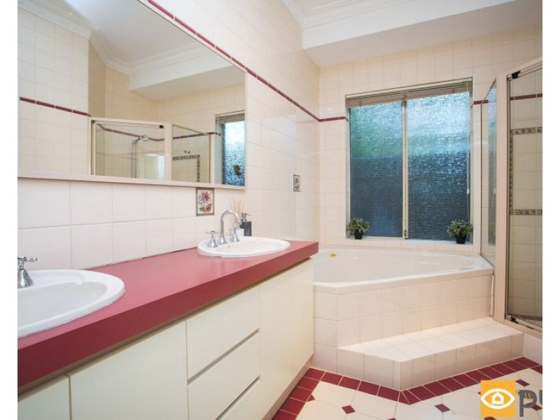 14 McKenna Glen, Mount Claremont WA 6010