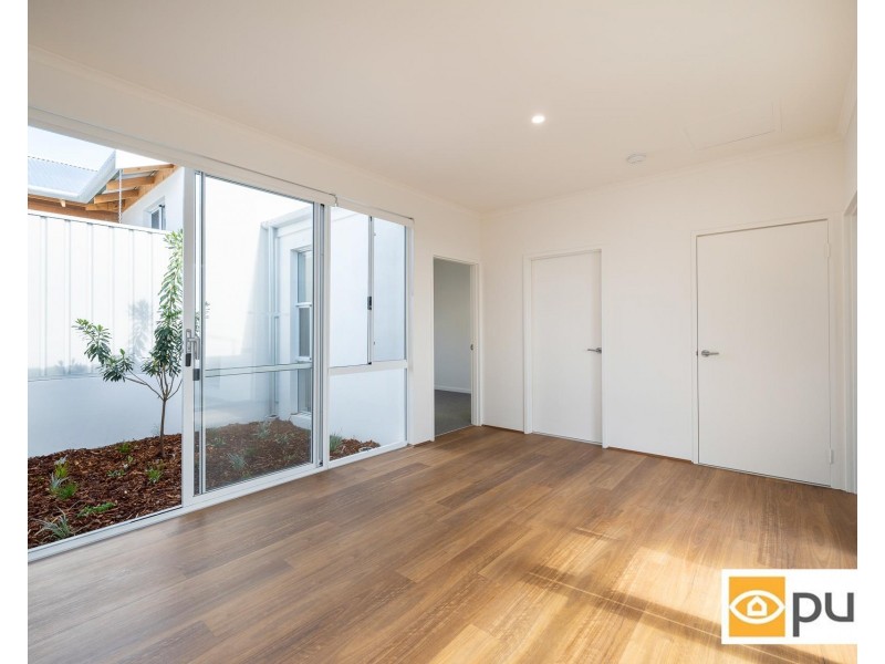 4/90 Winfield Street, Hamilton Hill WA 6163