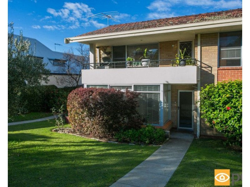 1/24 Freshwater Parade, Claremont WA 6010