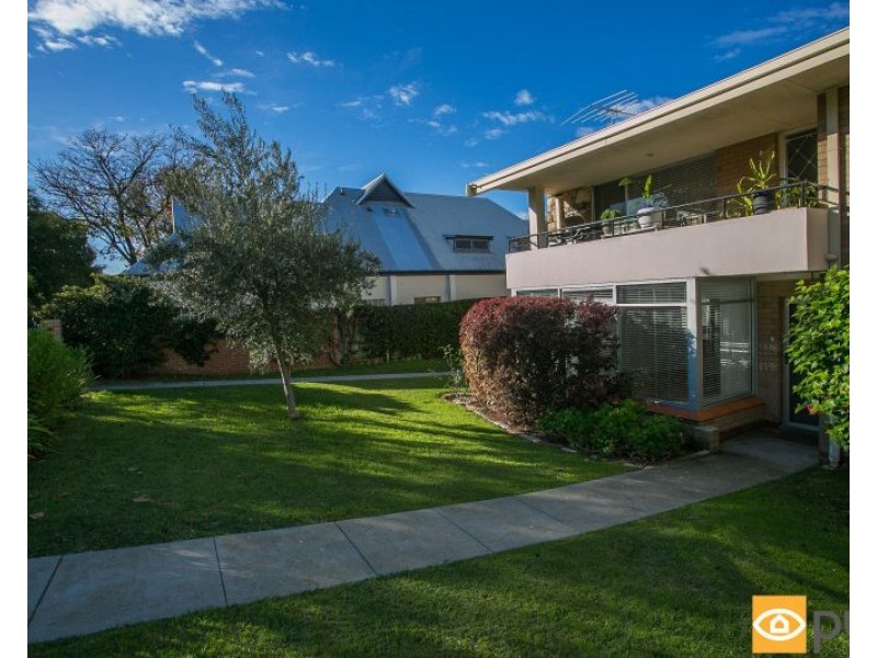 1/24 Freshwater Parade, Claremont WA 6010