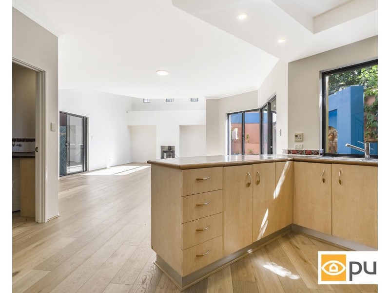 209 Curtin Avenue, Cottesloe WA 6011