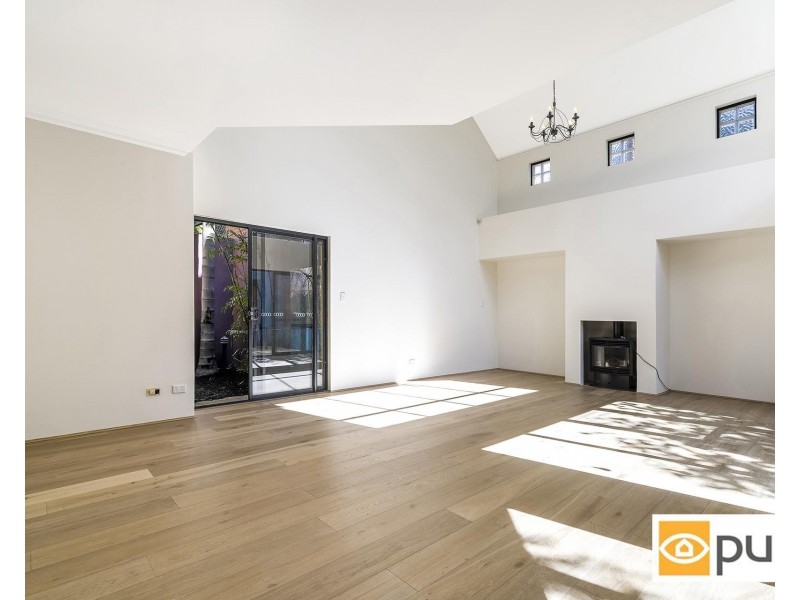 209 Curtin Avenue, Cottesloe WA 6011