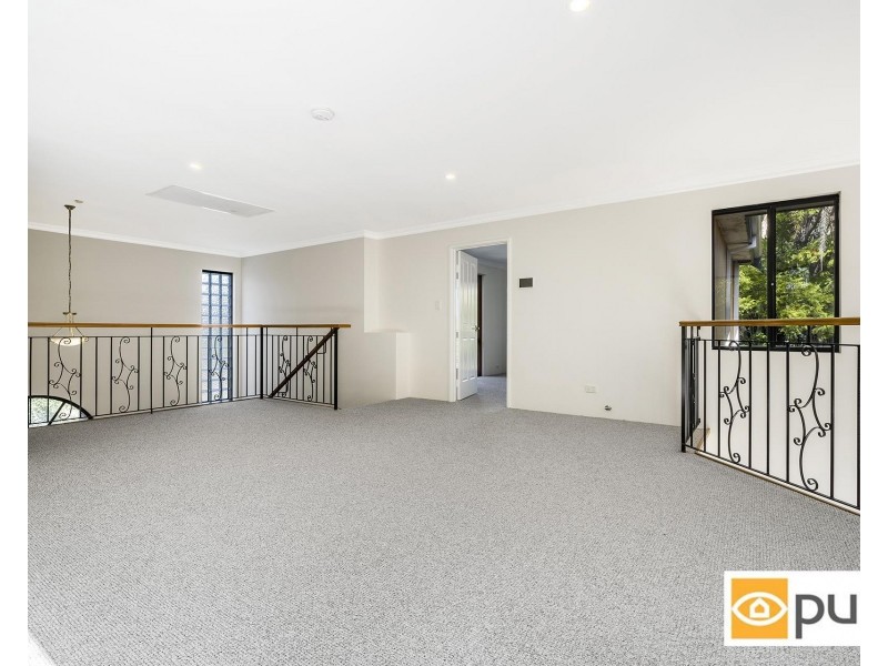 209 Curtin Avenue, Cottesloe WA 6011
