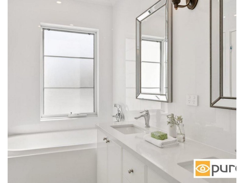 4/13 The Avenue, Crawley WA 6009