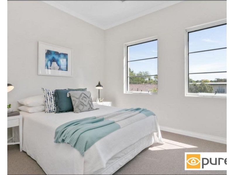 4/13 The Avenue, Crawley WA 6009