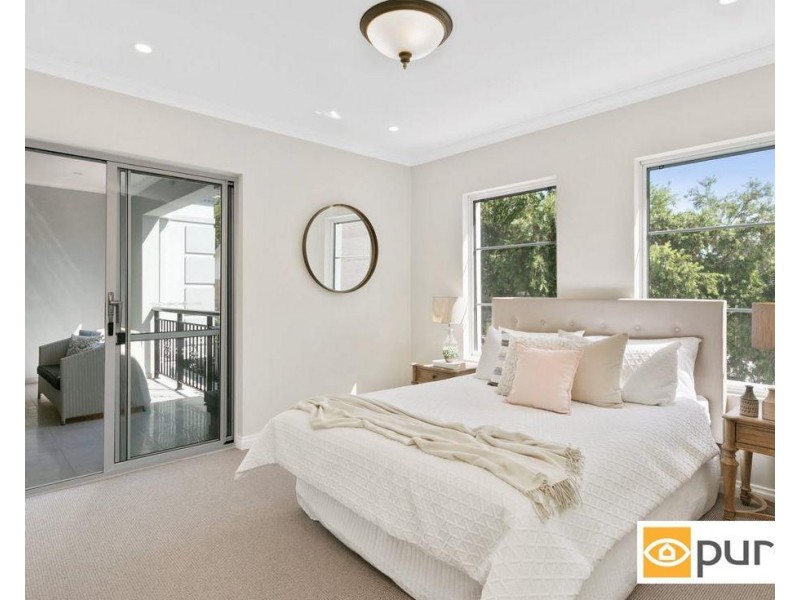 4/13 The Avenue, Crawley WA 6009
