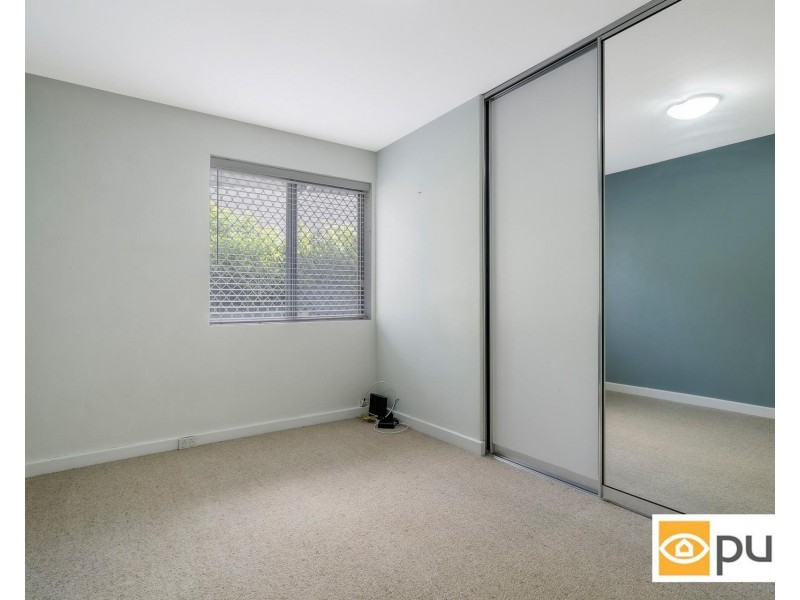 2/153 Fairway, Crawley WA 6009