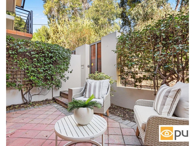 8/2 Quintilian Road, Mount Claremont WA 6010