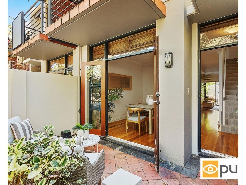 8/2 Quintilian Road, Mount Claremont WA 6010