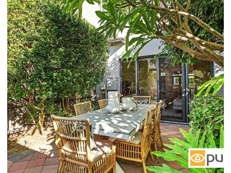 8/2 Quintilian Road, Mount Claremont WA 6010