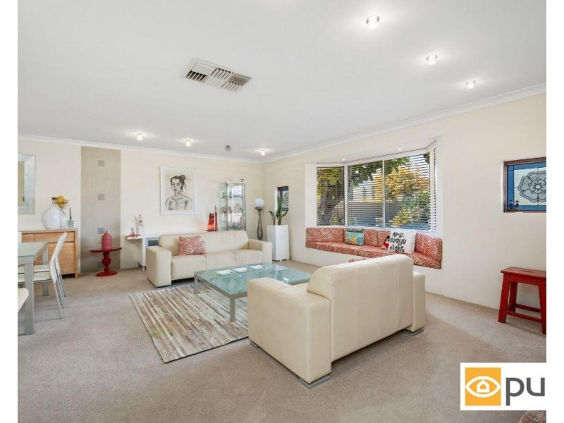 76 Bridgewater Drive, Kallaroo WA 6025