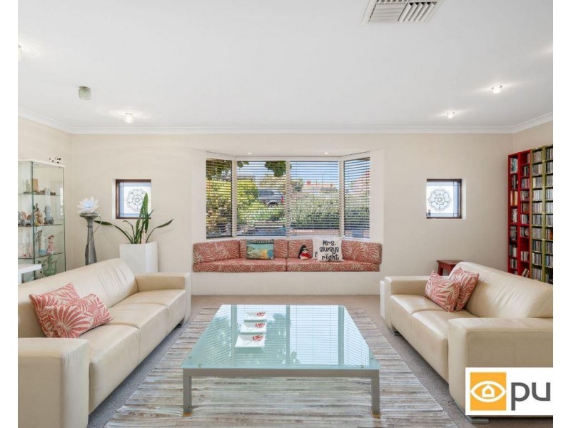 76 Bridgewater Drive, Kallaroo WA 6025