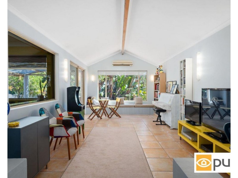 76 Bridgewater Drive, Kallaroo WA 6025