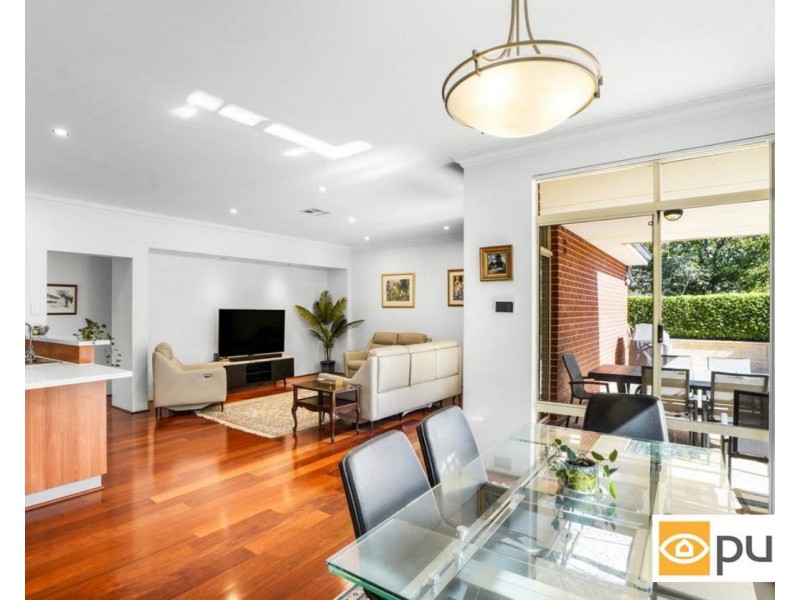 18 Cranberry Gardens, Stirling WA 6021