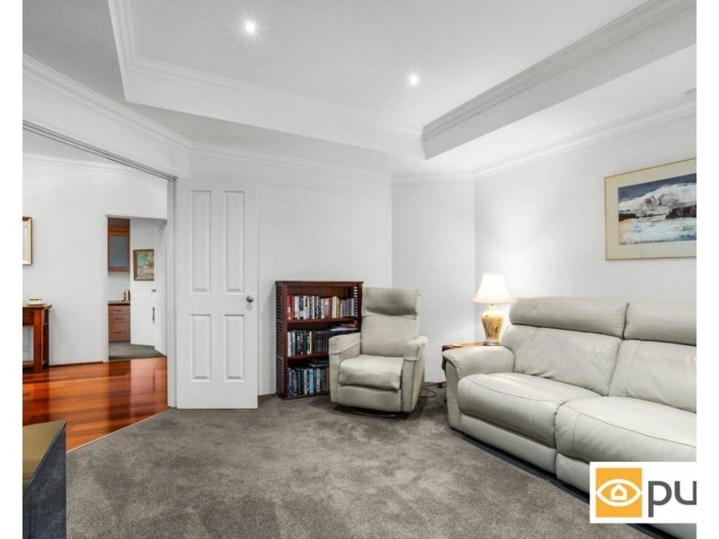 18 Cranberry Gardens, Stirling WA 6021