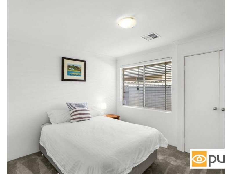 18 Cranberry Gardens, Stirling WA 6021